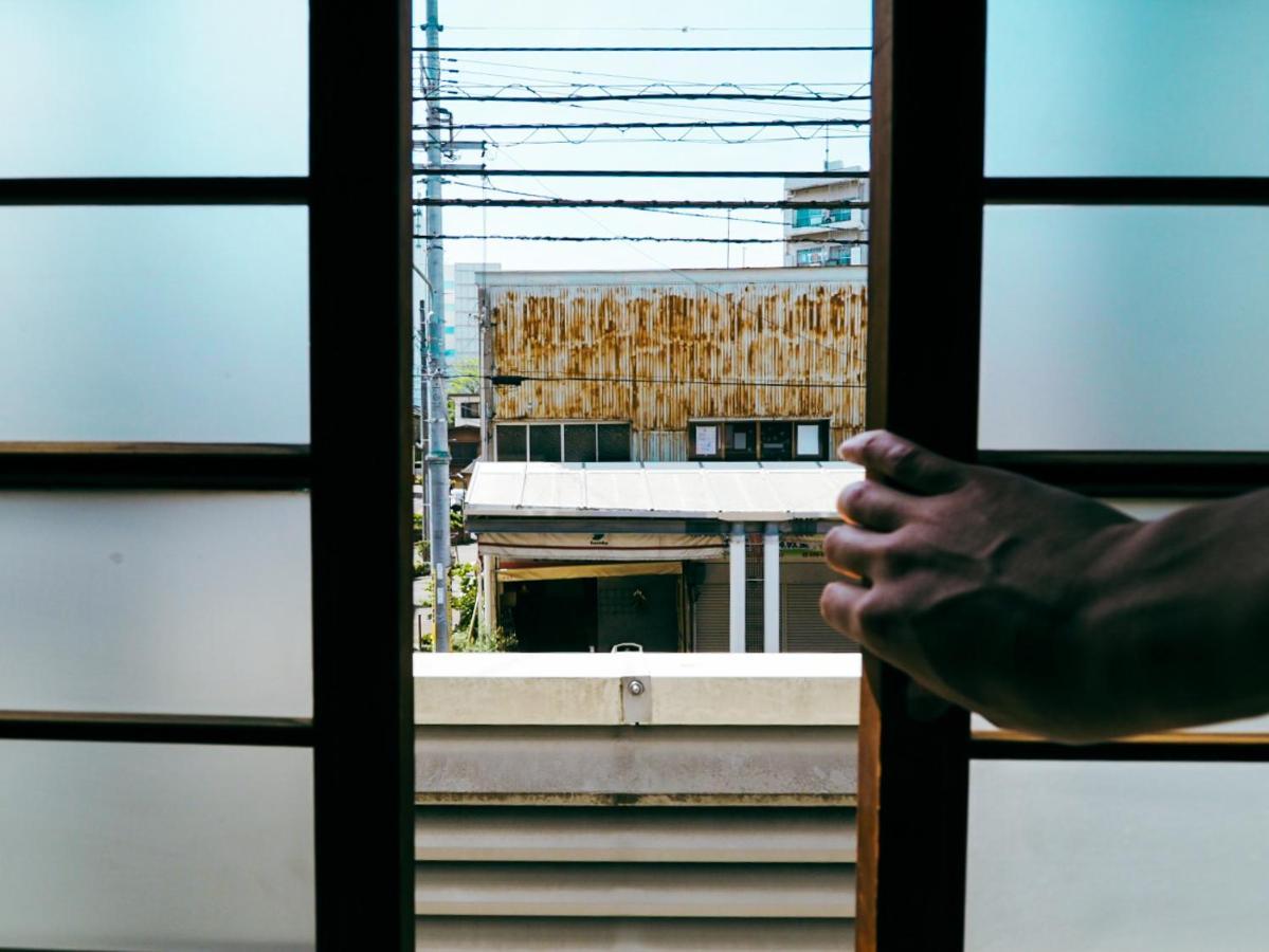 まちの別邸 緝 Shu Vandrarhem Kōchi Exteriör bild